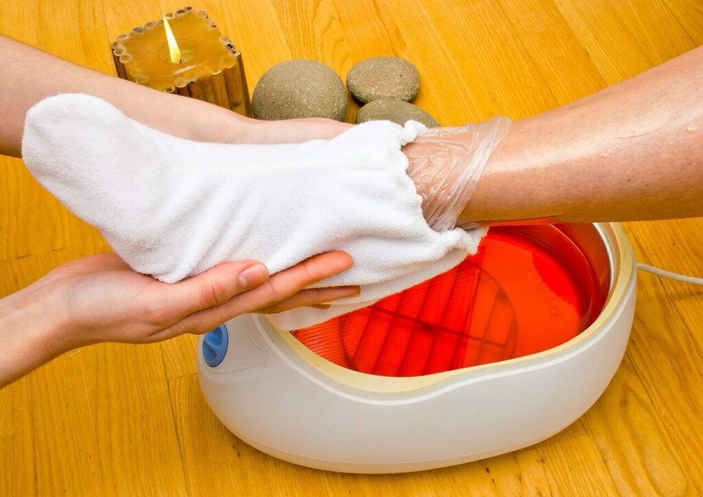 what do nail salons use to soak feet